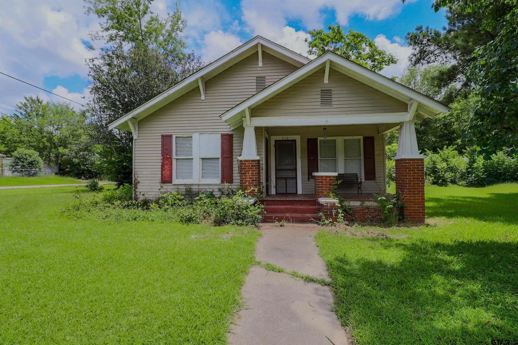 518 N Green, Grand Saline