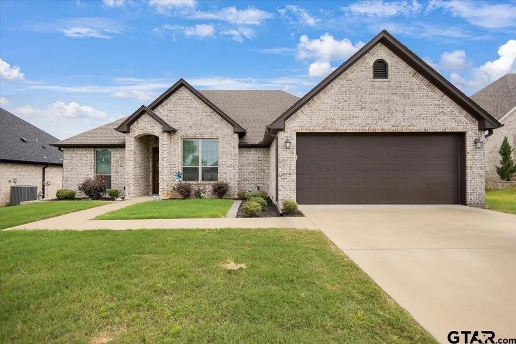 11771 Jayden Lane, Tyler