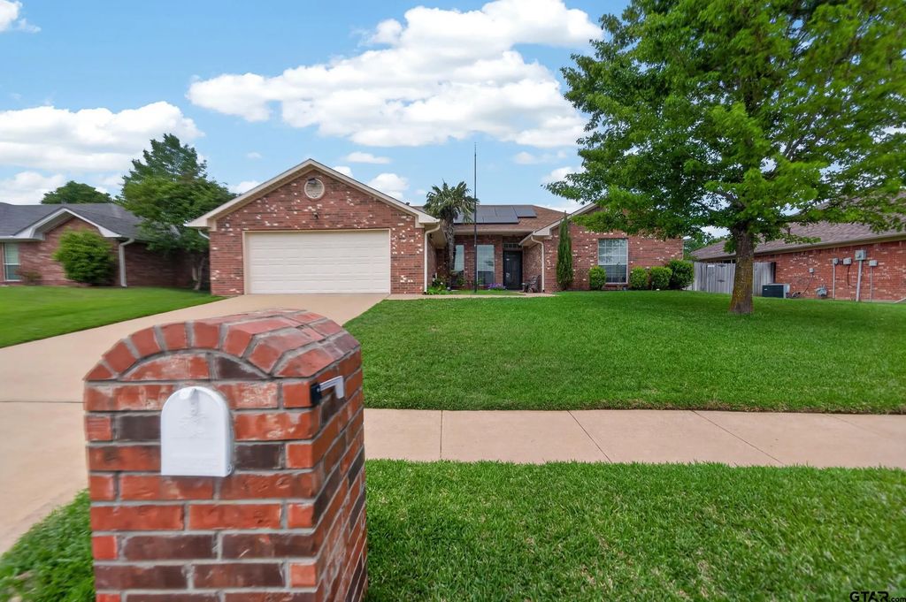 11274 Meadows Drive, Flint