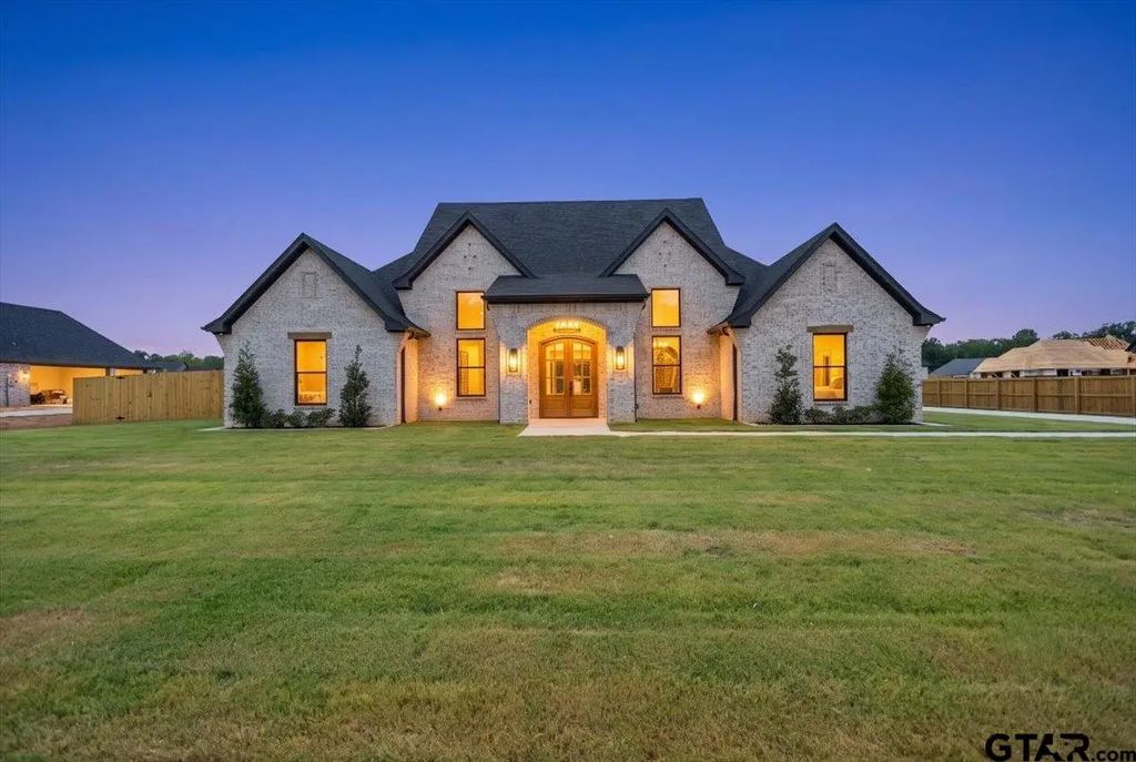 12311 Madison Xing, Bullard