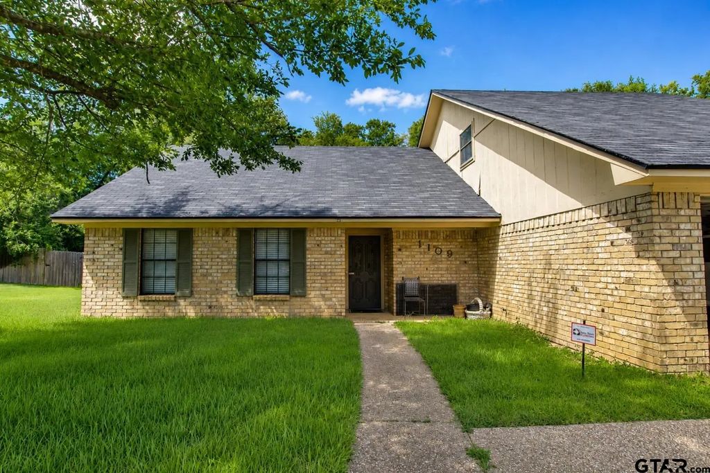 1109 Larkspur Ln, Tyler