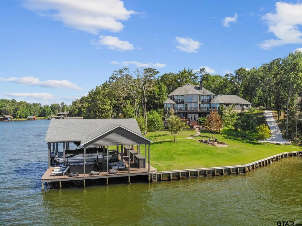 359 E El Dorado, Scroggins