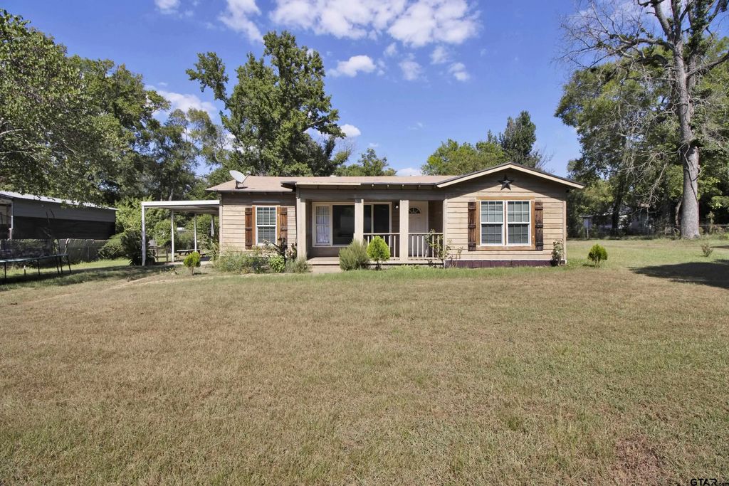 1003 Premier, Longview
