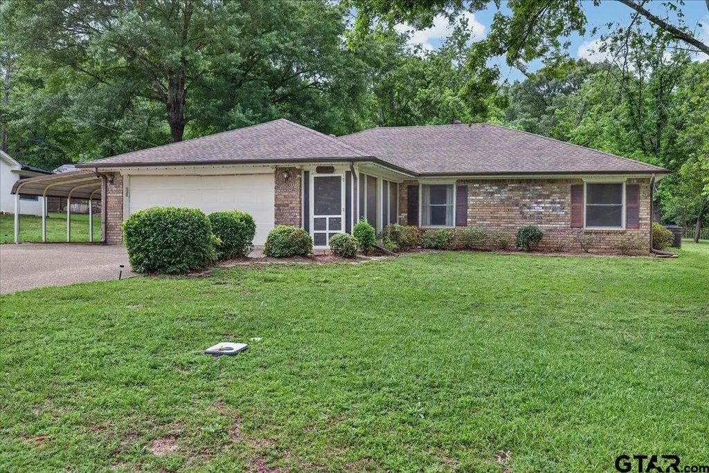 210 Treetop Lane, Hideaway