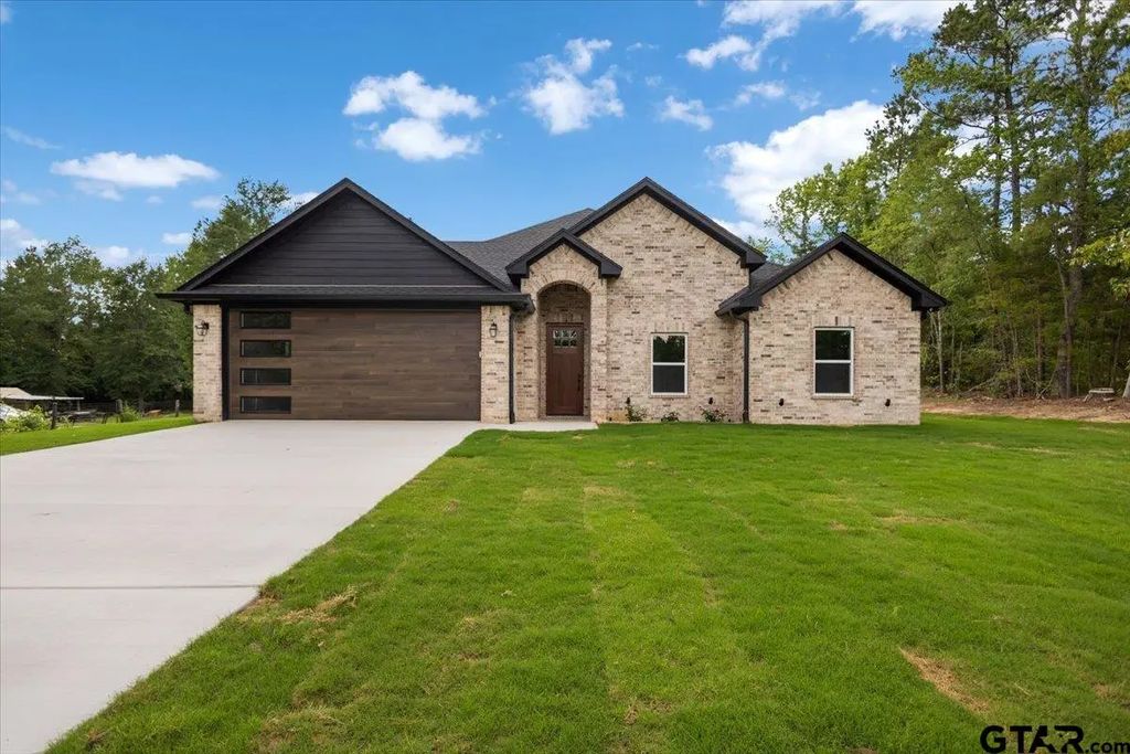 187 County Road 25, Tyler