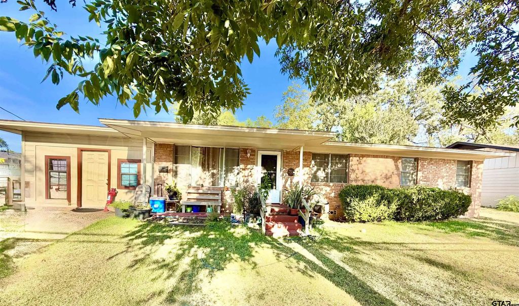 1711 Charlotte Dr., Tyler