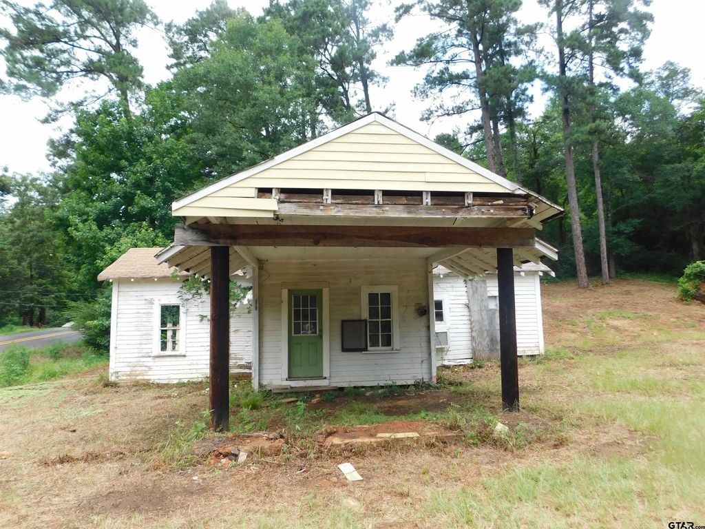814 Henderson, Rusk