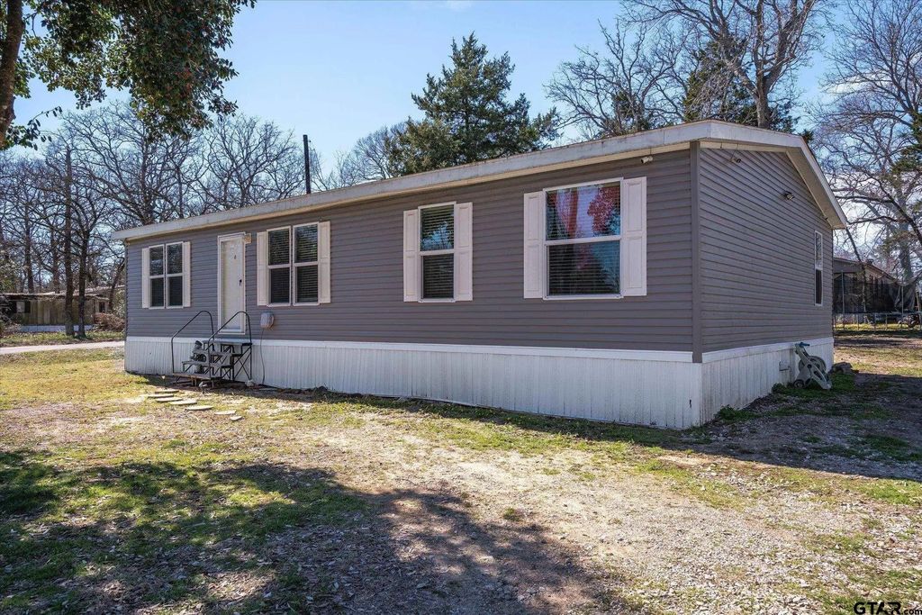 129 E Elm Dr, Murchison