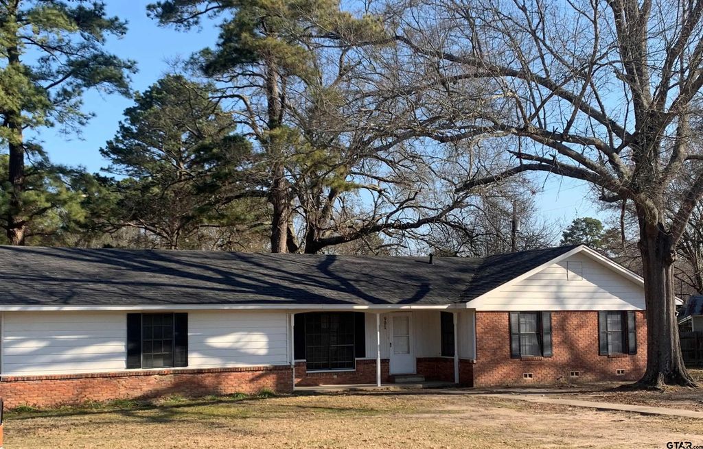 901 Cliff St, Quitman