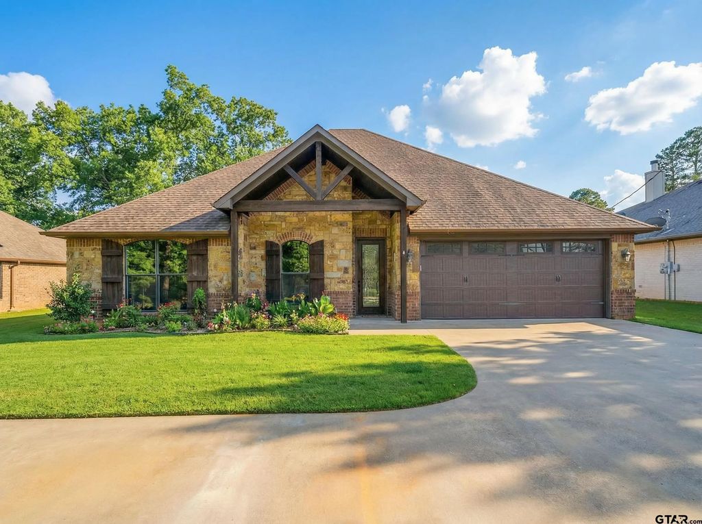 2114 W Hawkins Pkwy, Longview