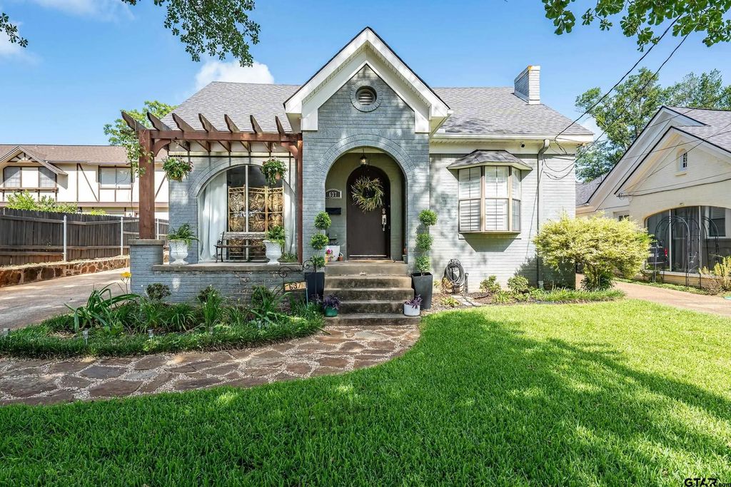 637 S College, Tyler