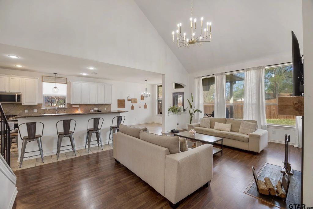 310 Rosebrook Cir, Whitehouse