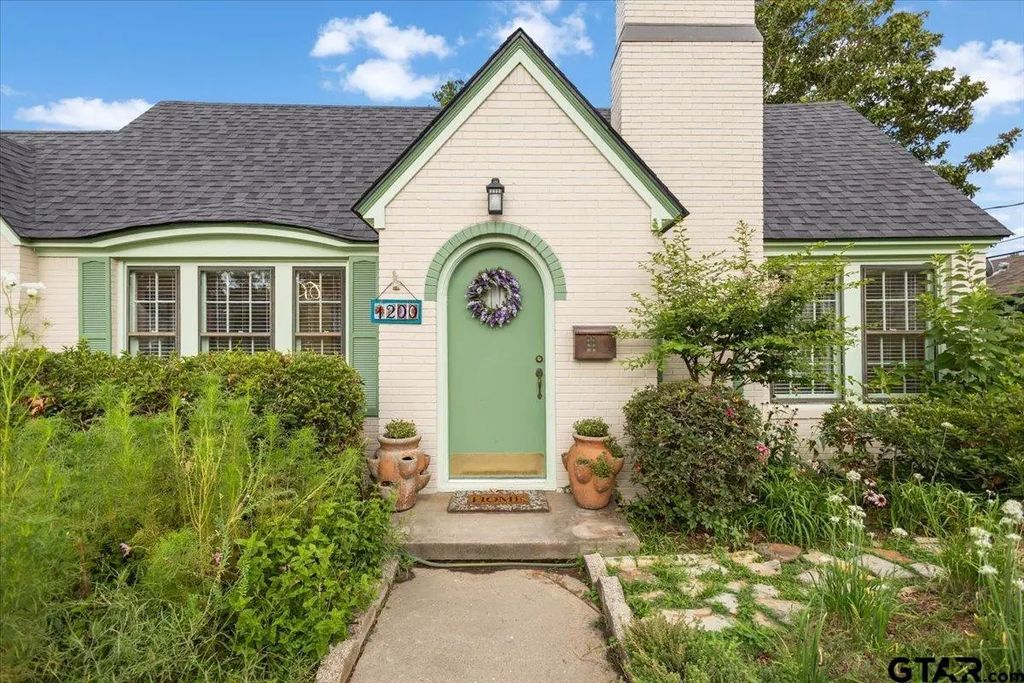 1200 S Wall Ave., Tyler