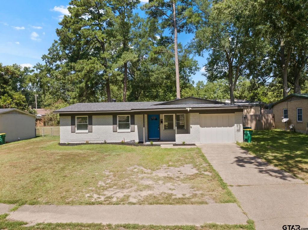 3915 Sabine, Texarkana