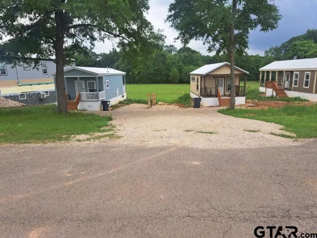 275 And 281 Indian Gap, Quitman