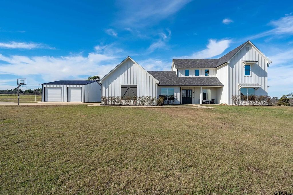 223 Riata Road, Bullard
