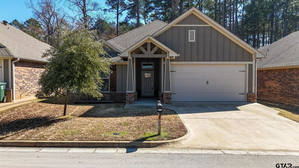 2927 Meadow Brook Trl, Tyler