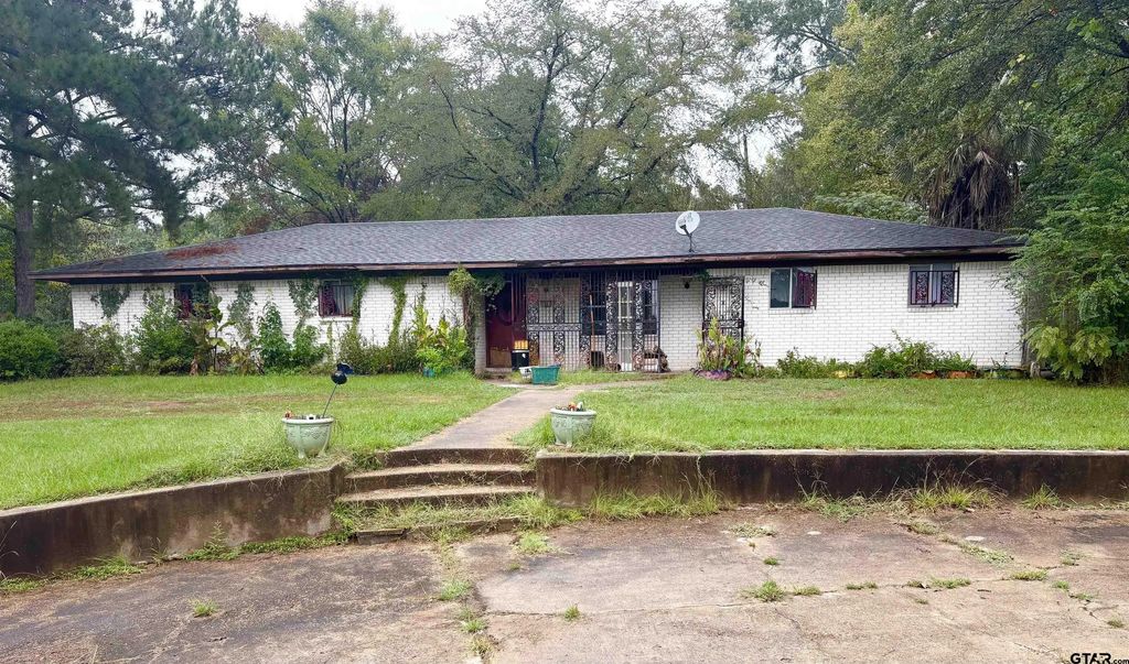 1605 8th, Mt Pleasant