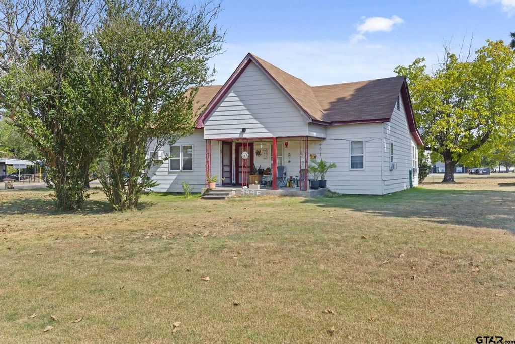 399 E Quitman Street, Alba