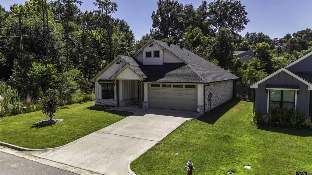 3053 Legacy Circle, Tyler