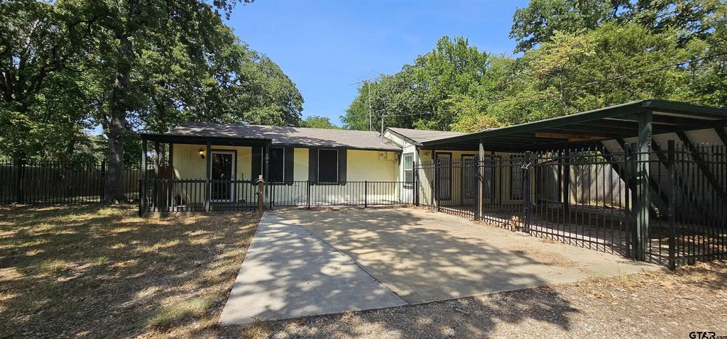 509 Hillcrest Drive, Tool