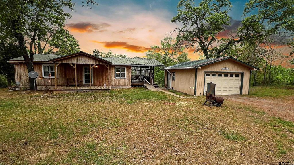 998 County Road 311, Tyler