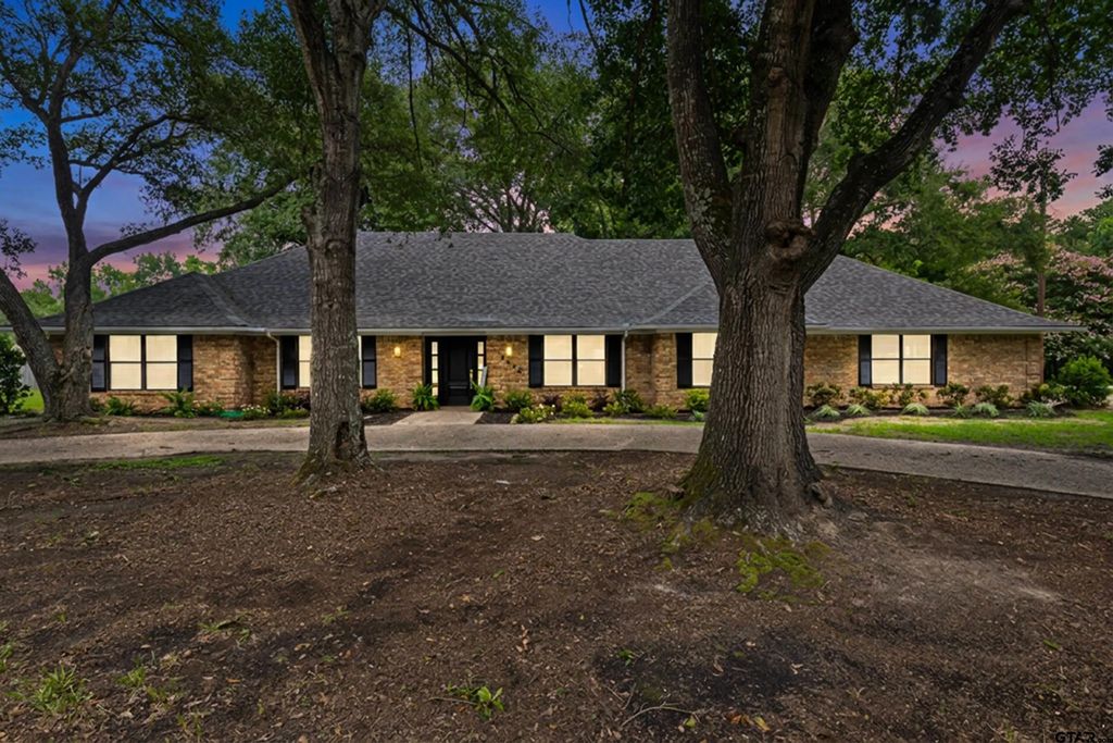 8620 Auburn Drive, Tyler