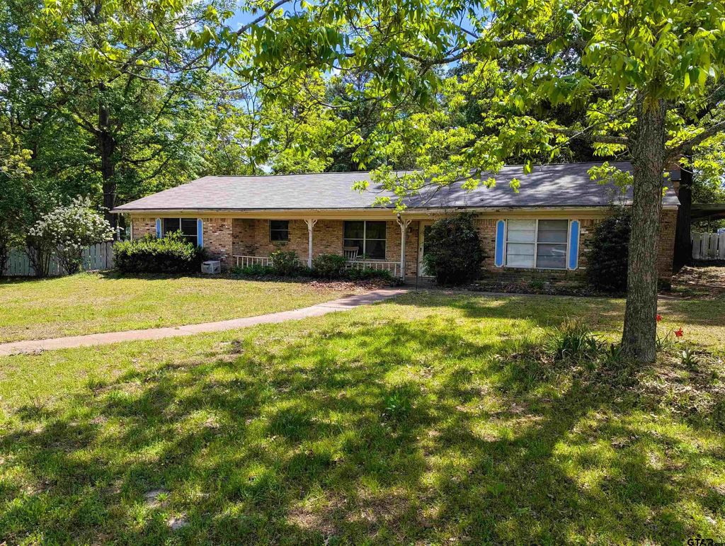 7434 Brookhollow Drive, Tyler
