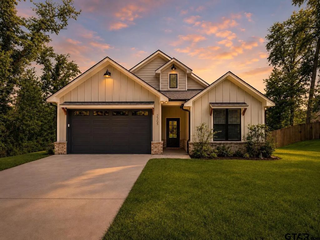 2305 Debby Ln, Tyler