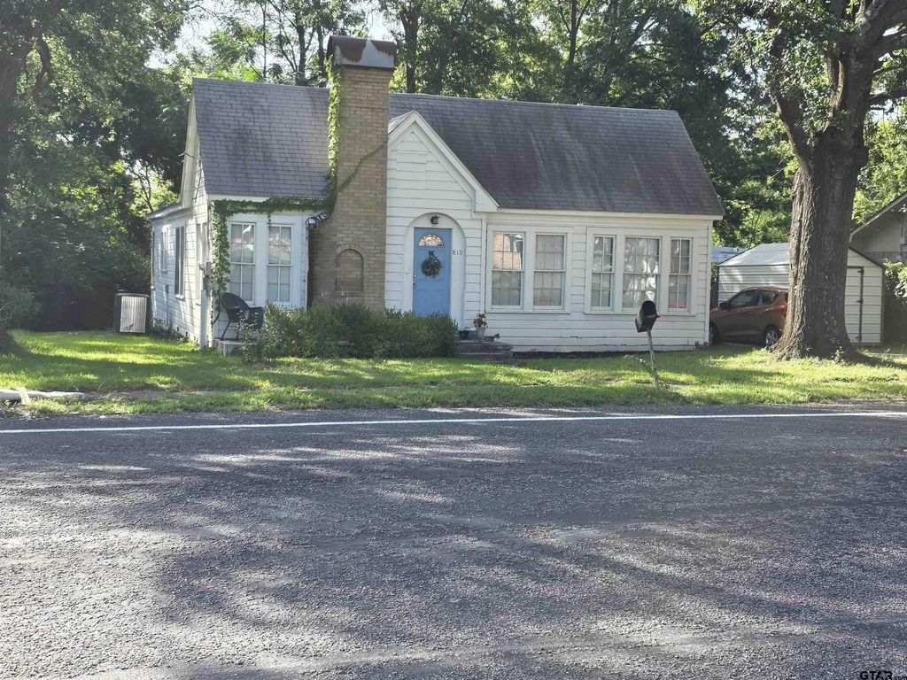 810 N Main, Winnsboro