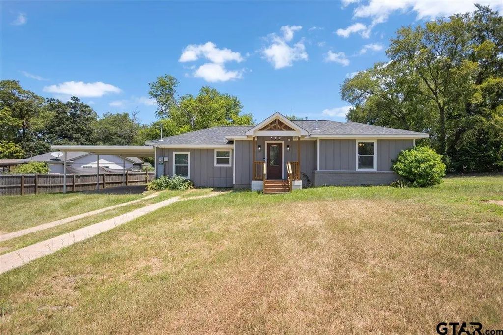 1907 Cushing Dr., Tyler