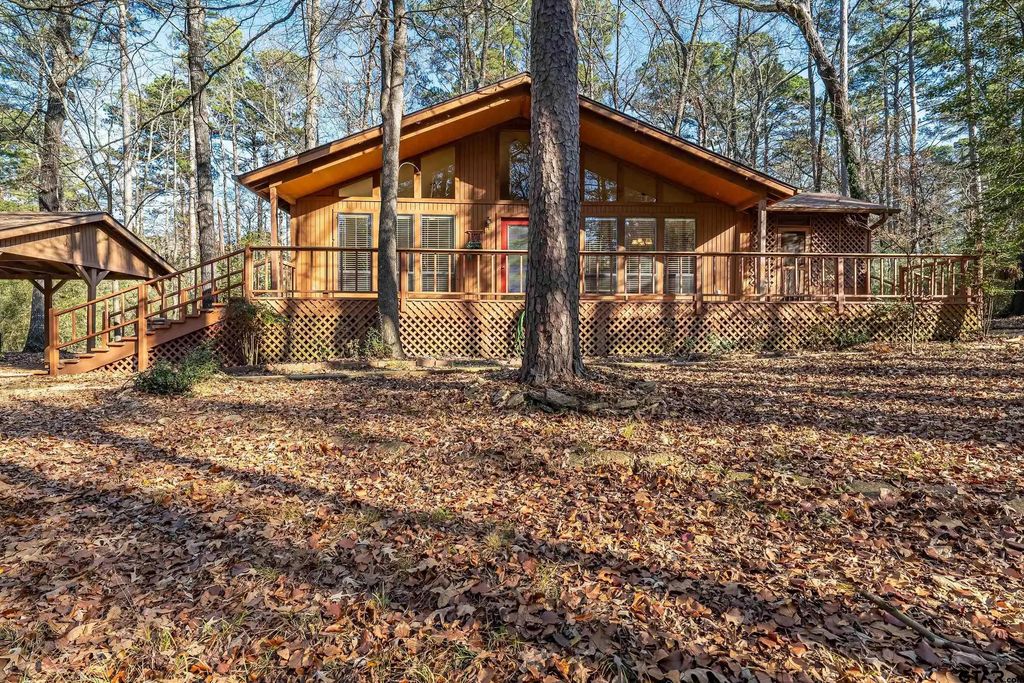 945 Valleywood Trail, Holly Lake Ranch