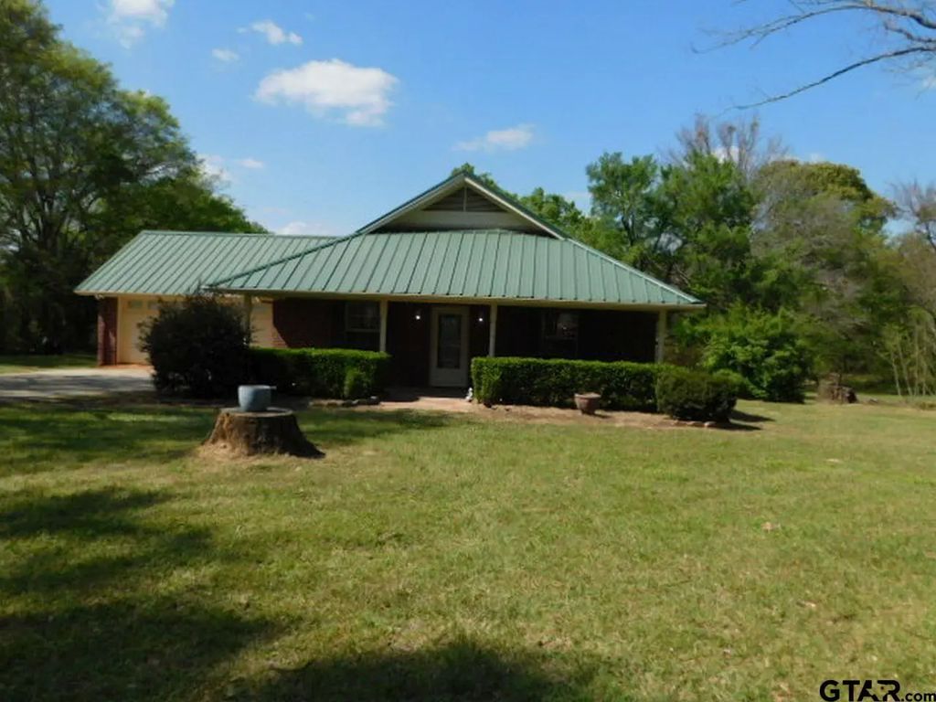 4140 County Road 3230, Mineola
