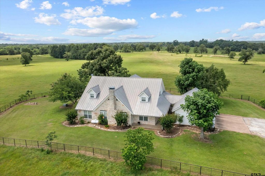 2421 W Fm 1280, Lovelady