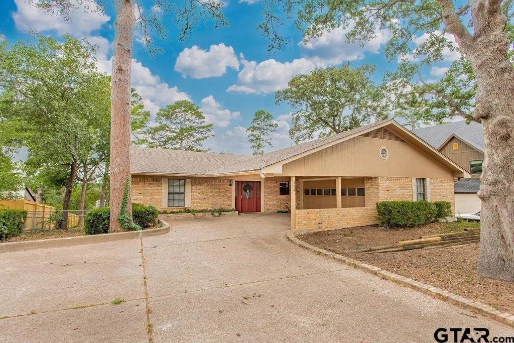 304 Harmony Lane, Hideaway
