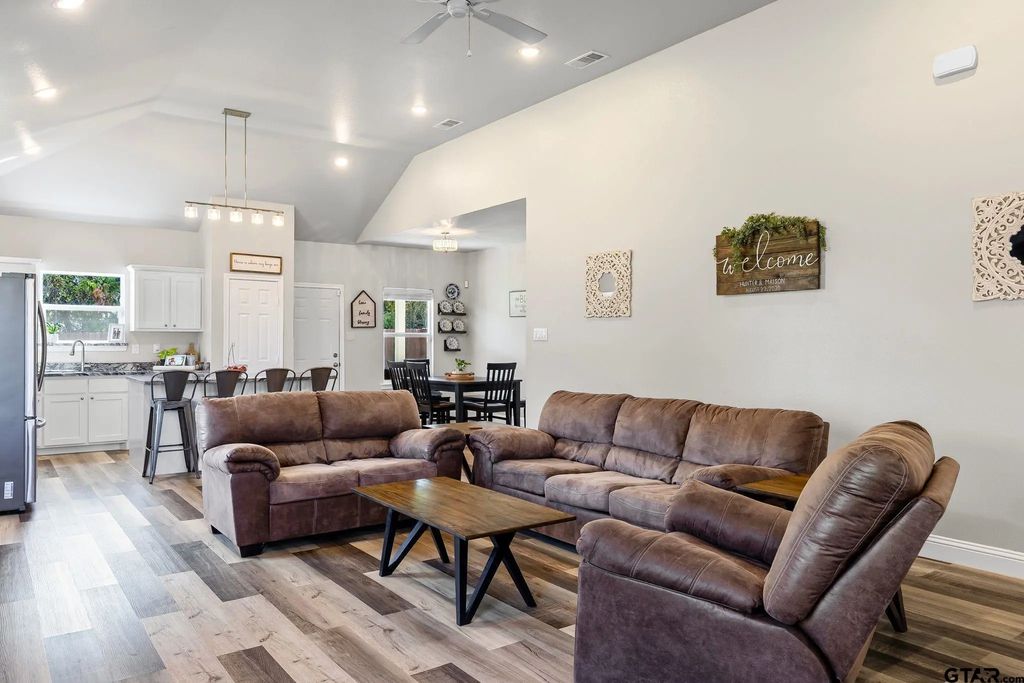 240 Marianne Circle, Sulphur Springs