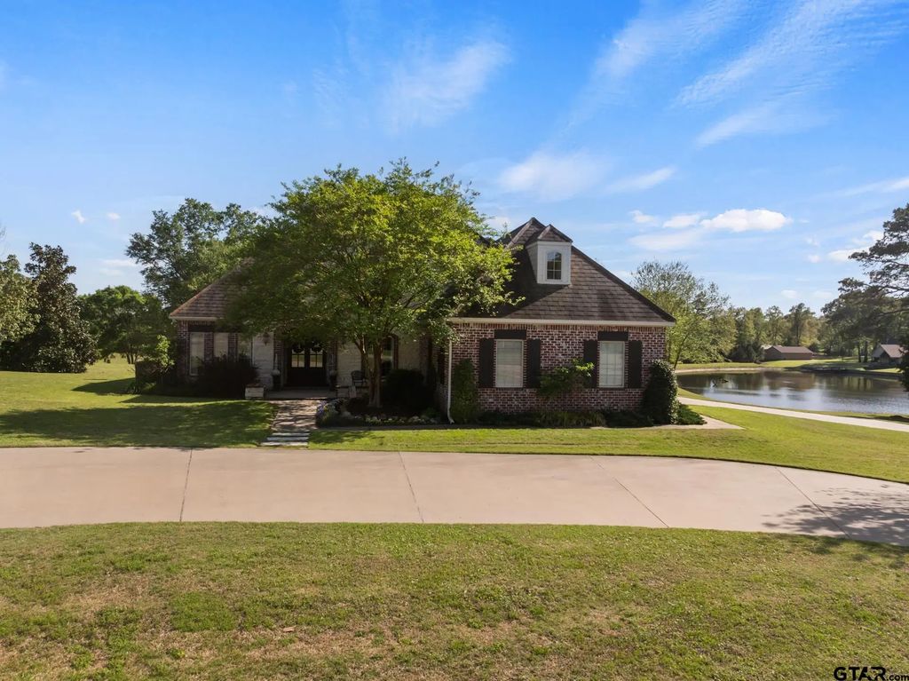 6 County Road 1215, Pittsburg