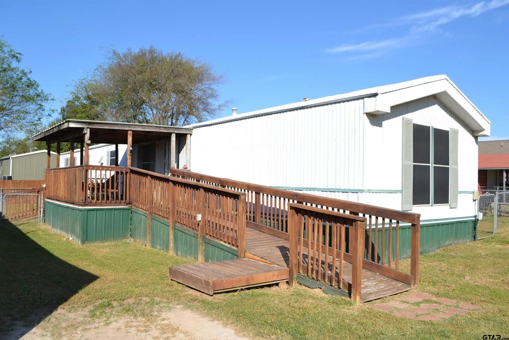 174 Kickapoo, Quitman