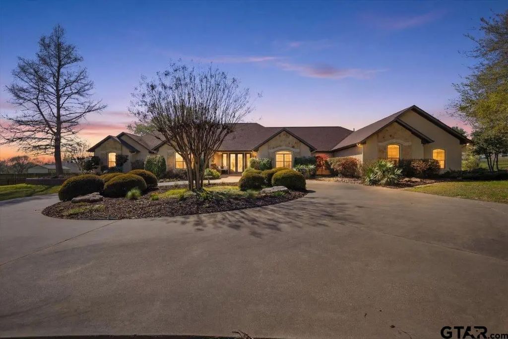 17636 Cr 2195, Whitehouse