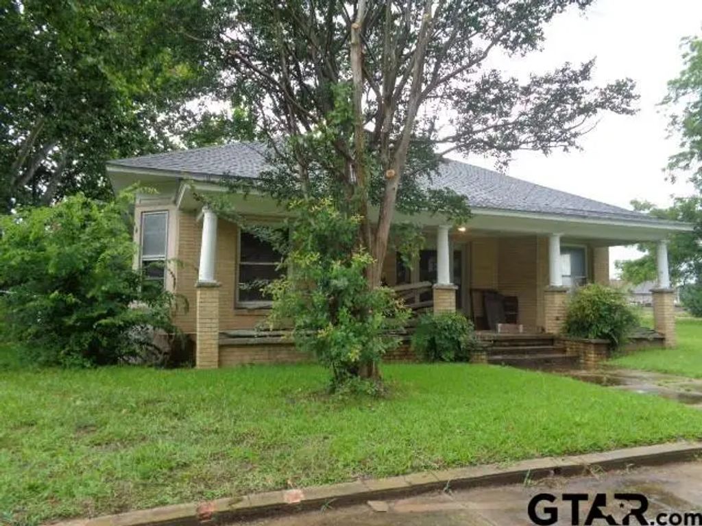 200 S Post Oak, Winnsboro
