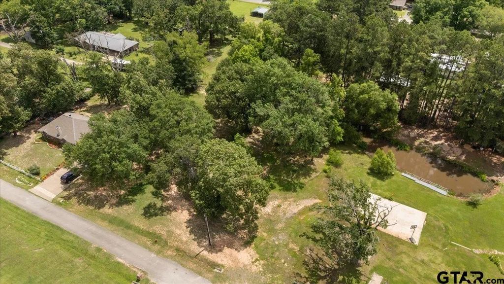 605 Oak Street, Bullard