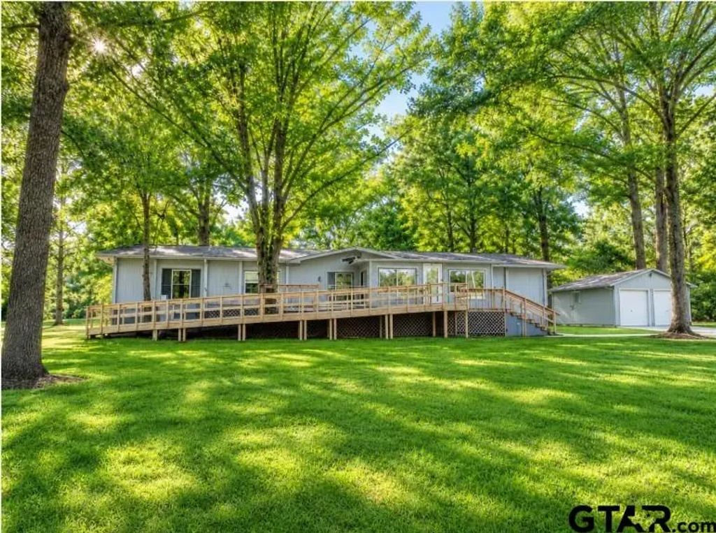 1141 Tood Road, Gilmer