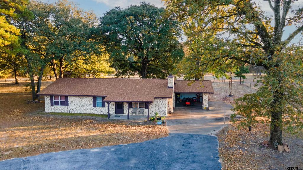3702 E Hwy 154, Quitman