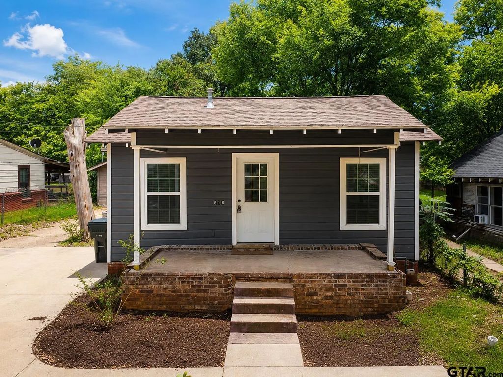 618 N Moore, Tyler