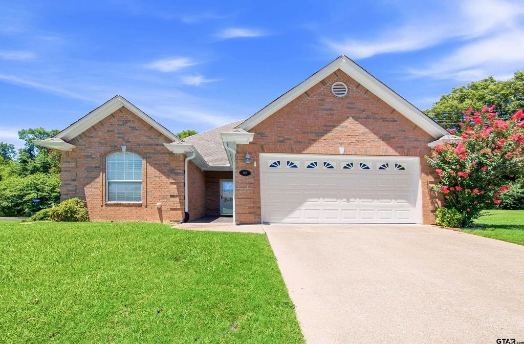 1801 Hollylake Cir, Tyler