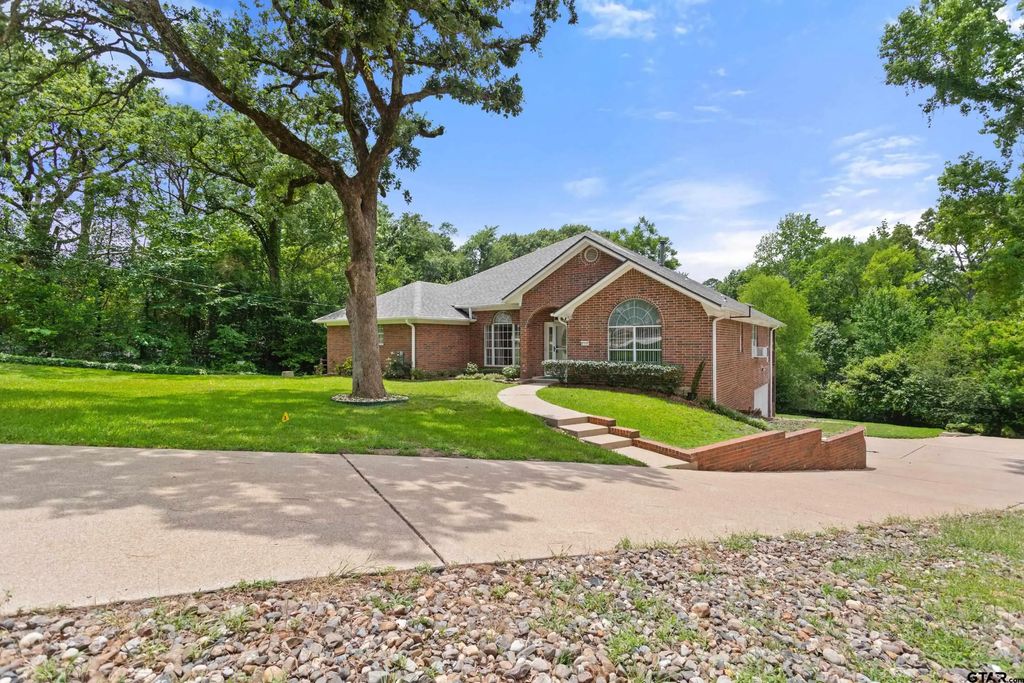 212 E Hideaway Lane, Hideaway