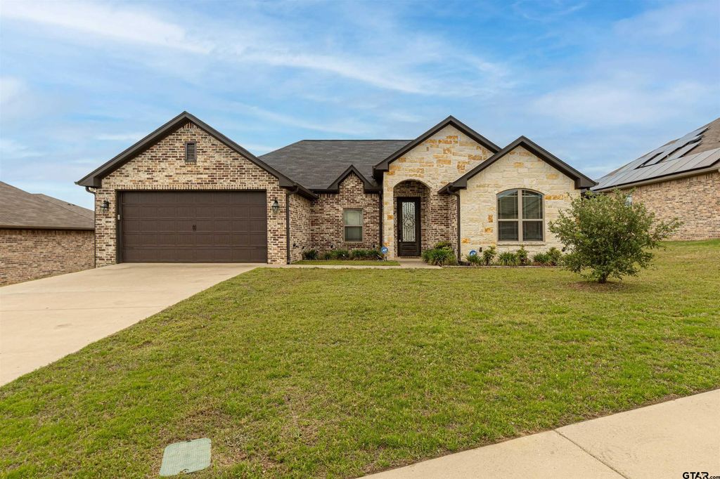 544 Wellington Pi, Tyler