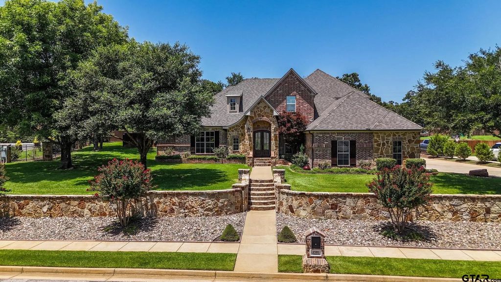 1501 Chaparrel Run, Tyler