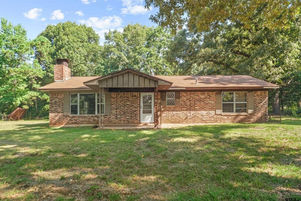 607 An County Road 155, Elkhart
