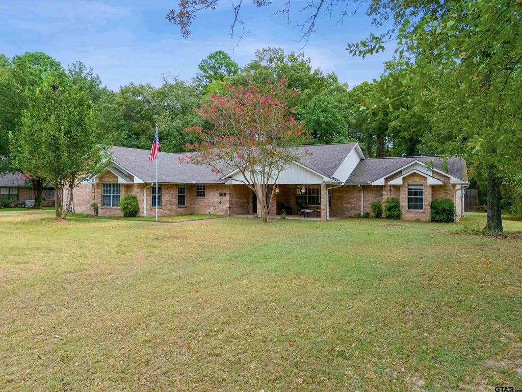 214 Lexington, Big Sandy